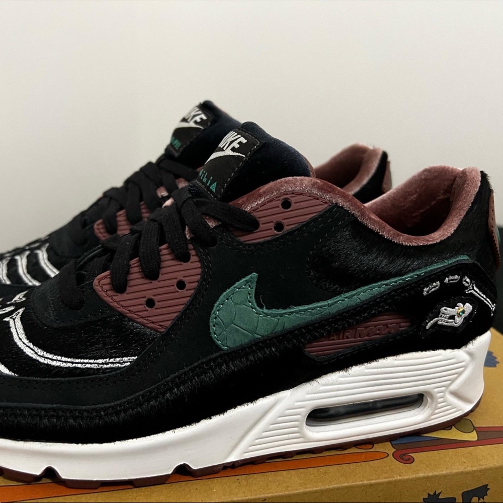 WMNS Air Max 90 SE
